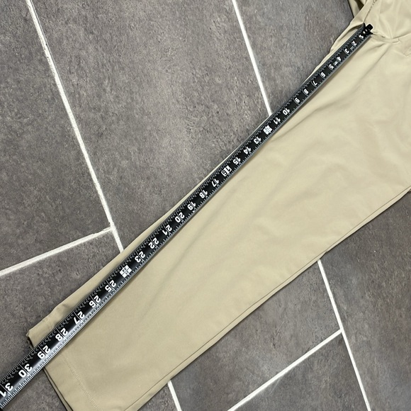 Lululemon ABC Slim-Fit Pant 29” *Warpstreme
Trench size 34 - Picture 5 of 8